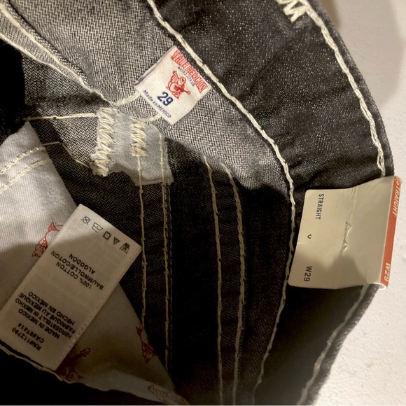 SOLD! NWT! True Religion Straight Super T in “DTDM MIRR WND WR” wash Size 29x34 - Picture 8 of 11